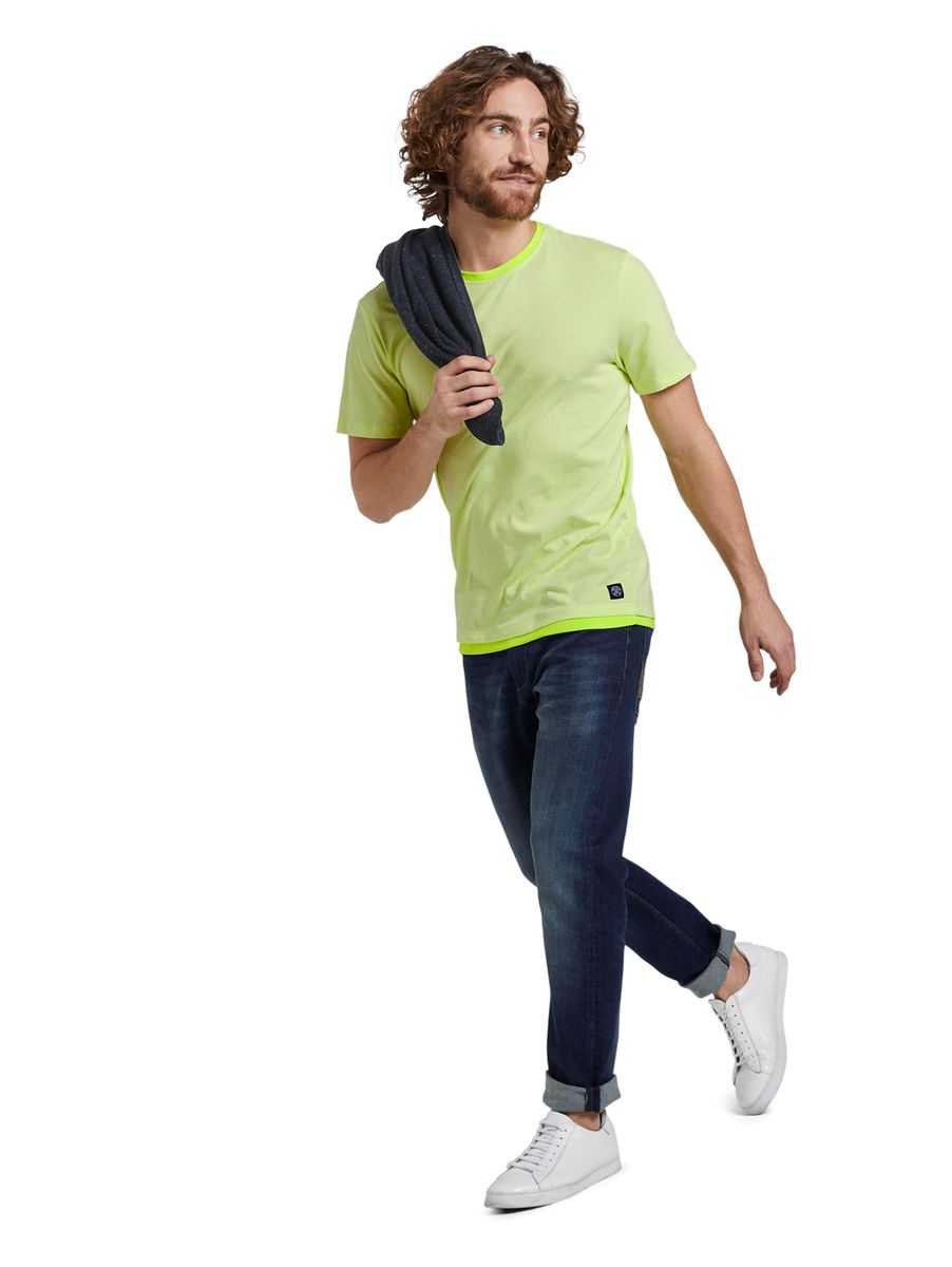 T-Shirt mit Underlayer