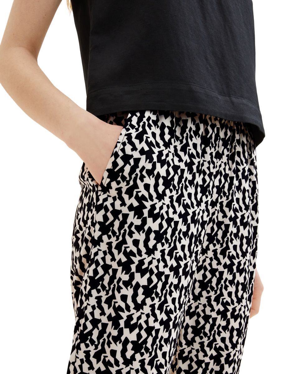 Cropped Loose Fit Hose