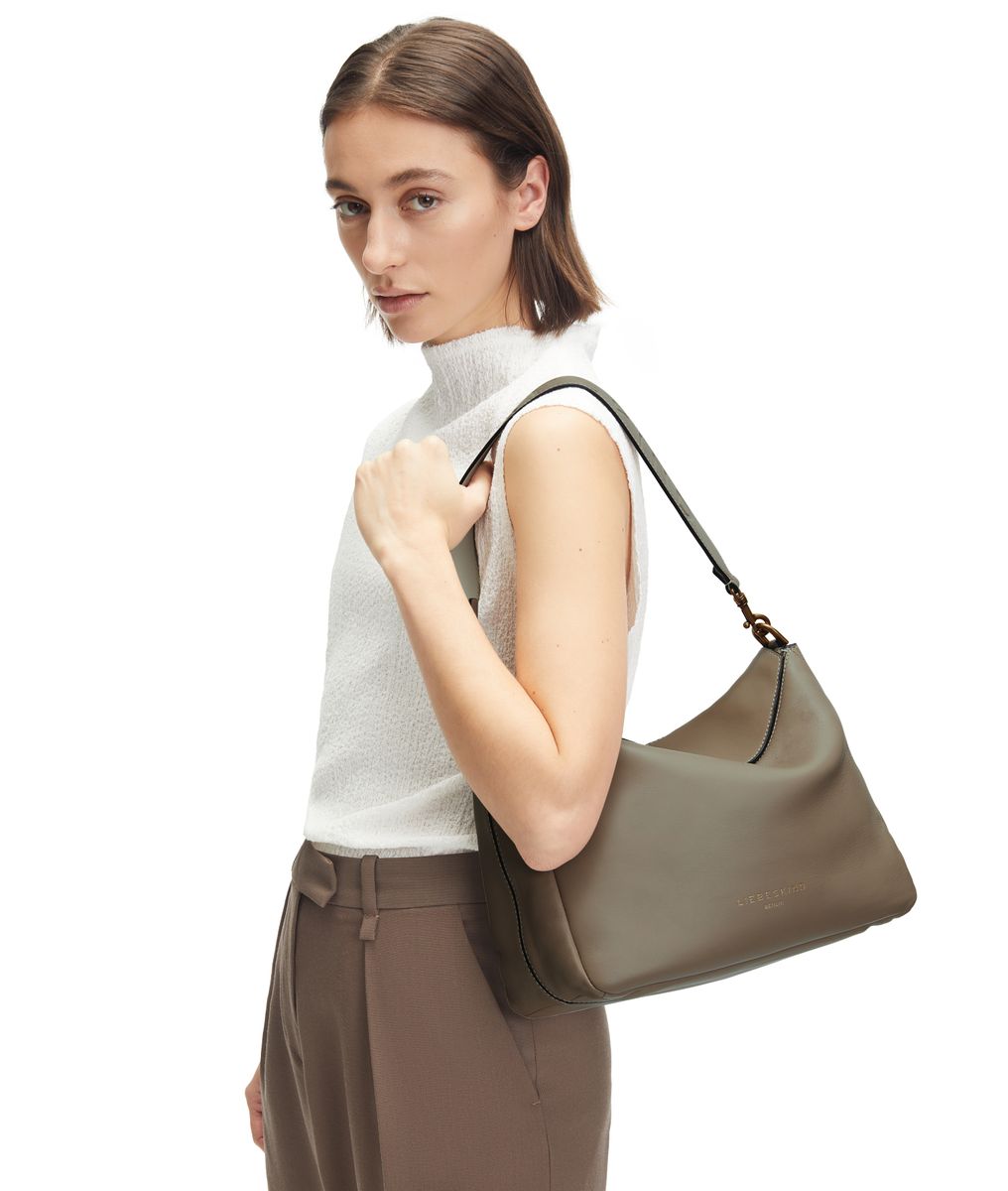 Alessa Hobo M