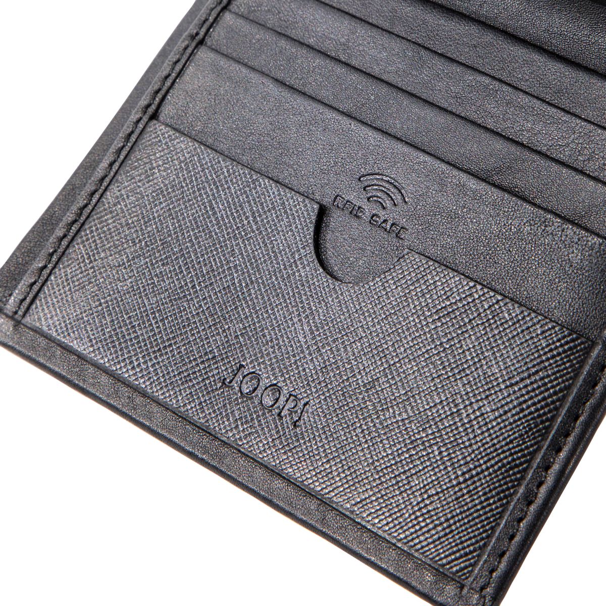 Pero Daphnis Billfold V6