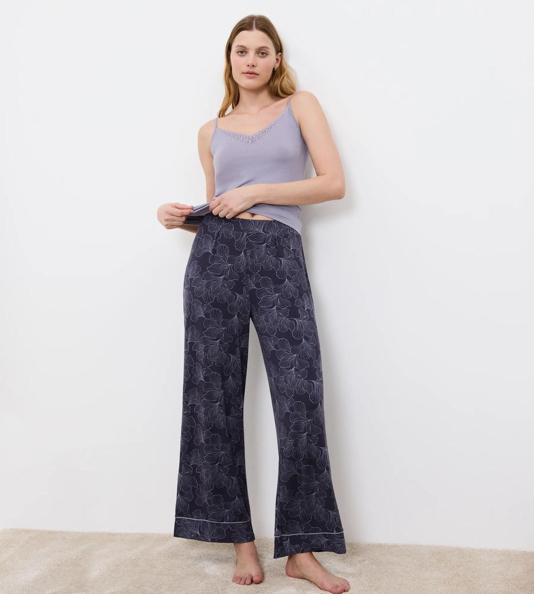 Aura Spotlight Trousers 01
