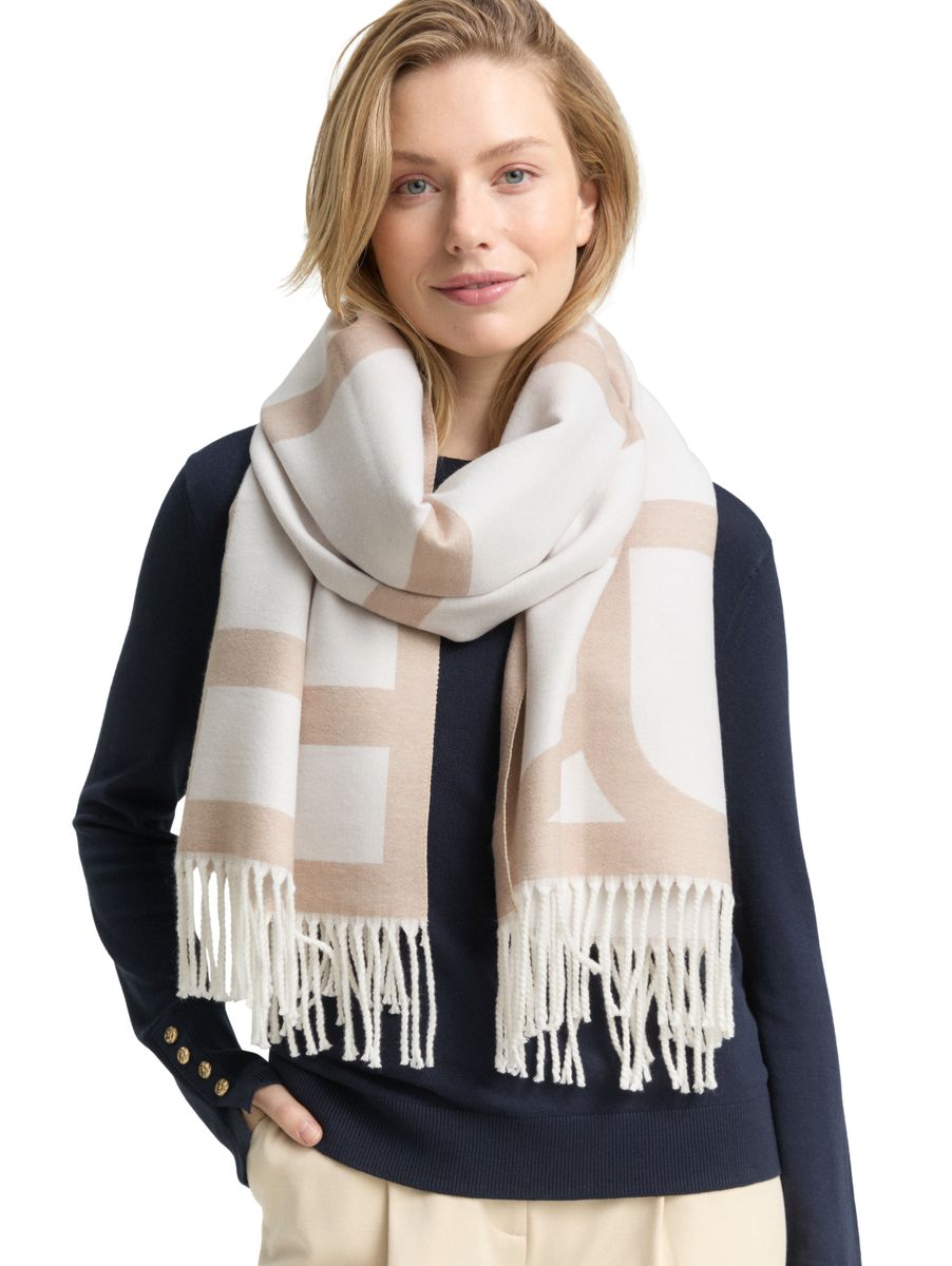 Schal mit Logodetail