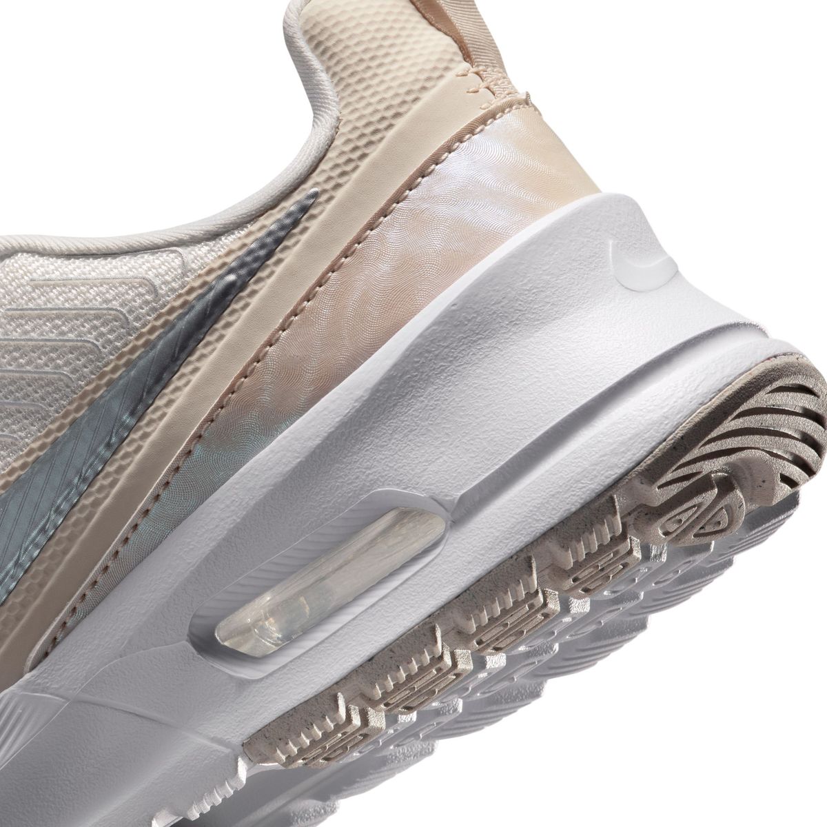W NIKE AIR MAX NUAXIS SE