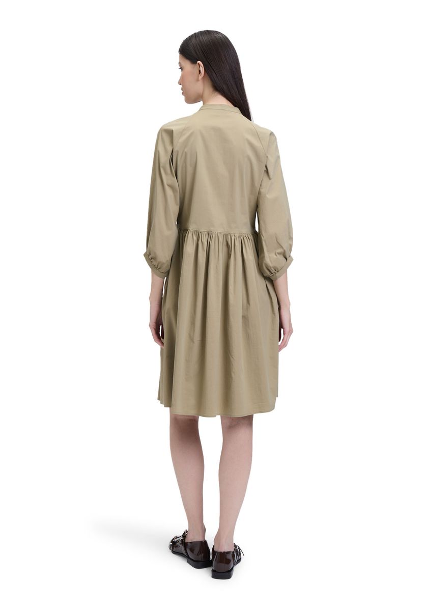 Blusenkleid