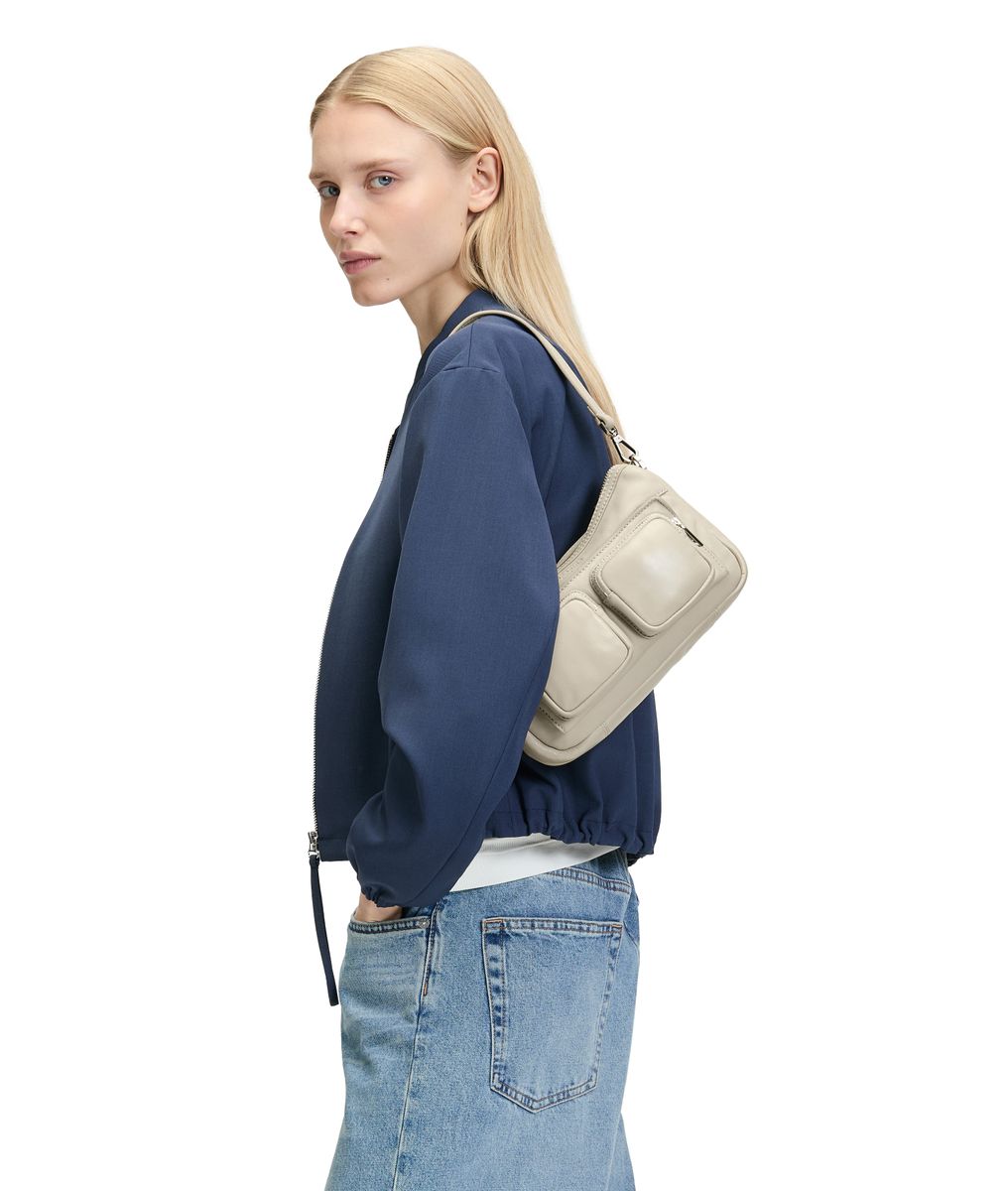 Maia Hobo S