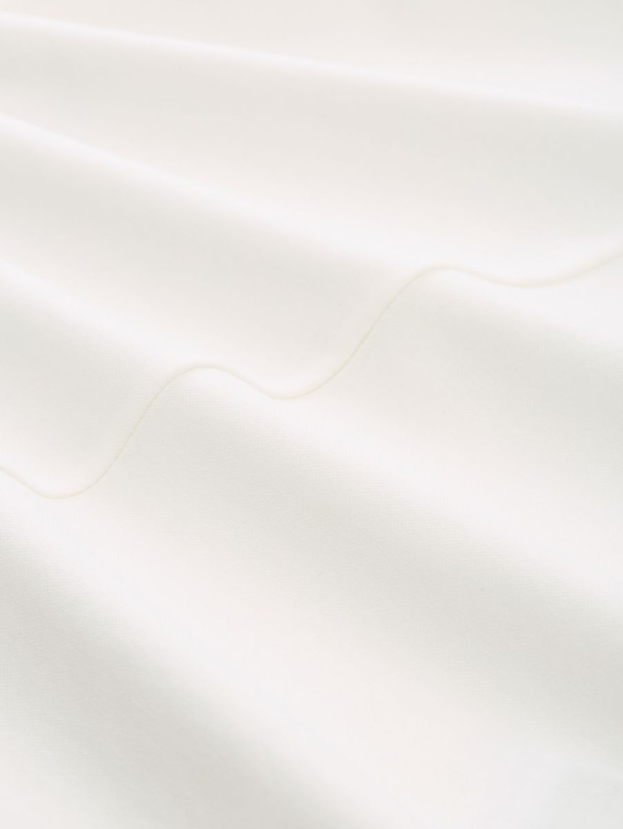 Top mit Cut-Out-Detail