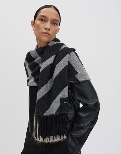 Blenie scarf