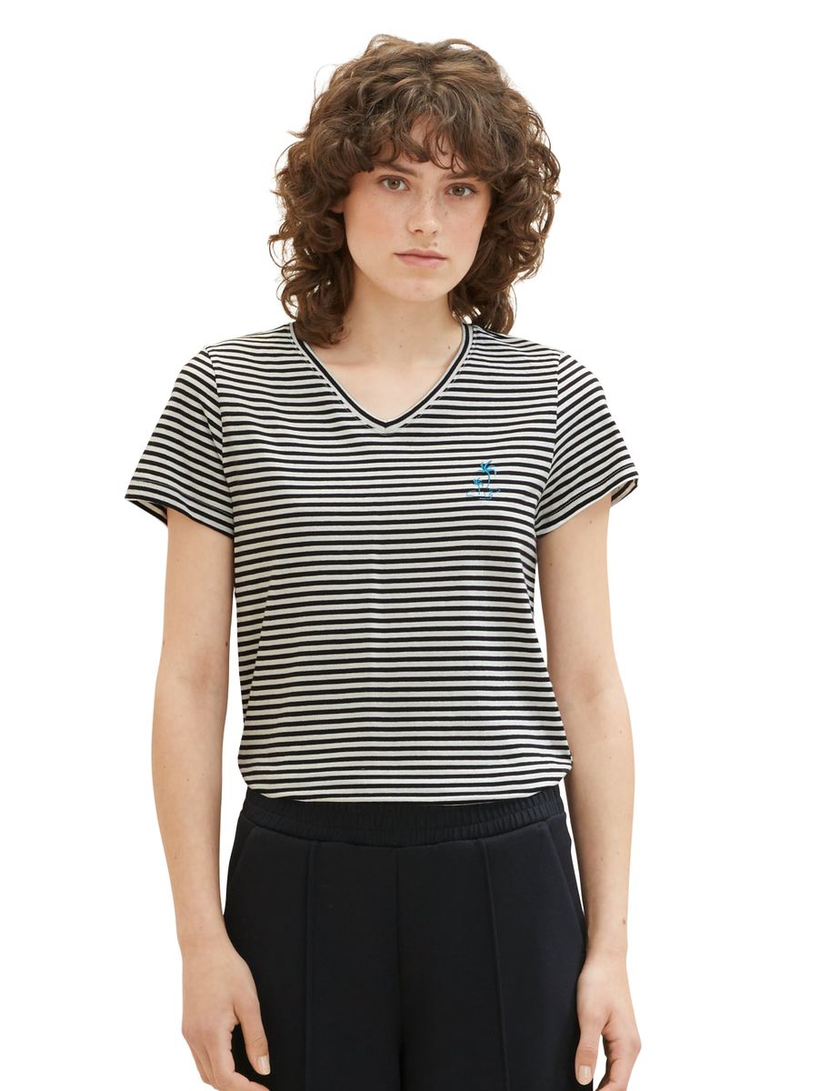 T-Shirt mit Stickerei