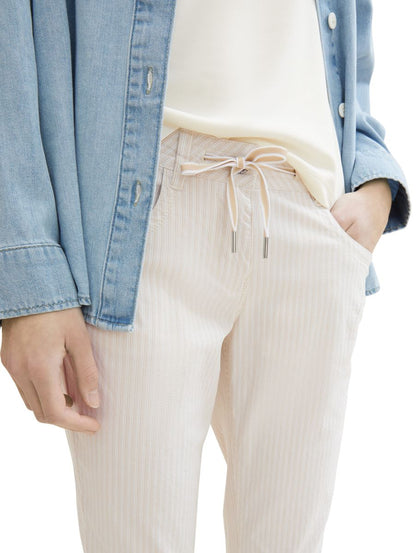 Tapered Relaxed Hose mit Bio-Baumwolle