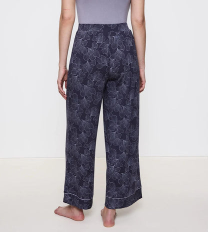 Aura Spotlight Trousers 01