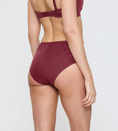 Amourette Charm T Maxi02