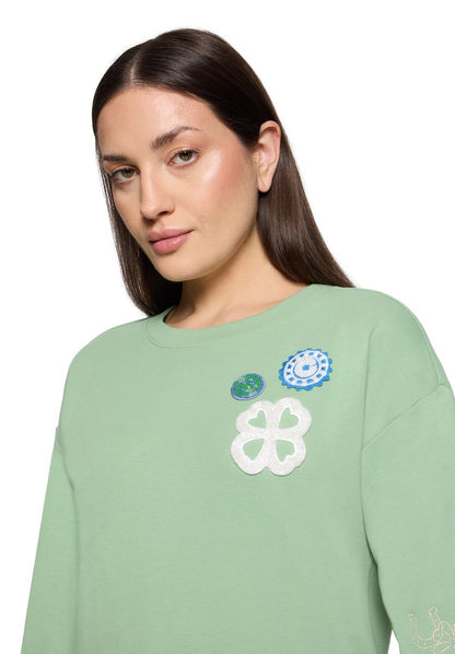 Sweatshirt