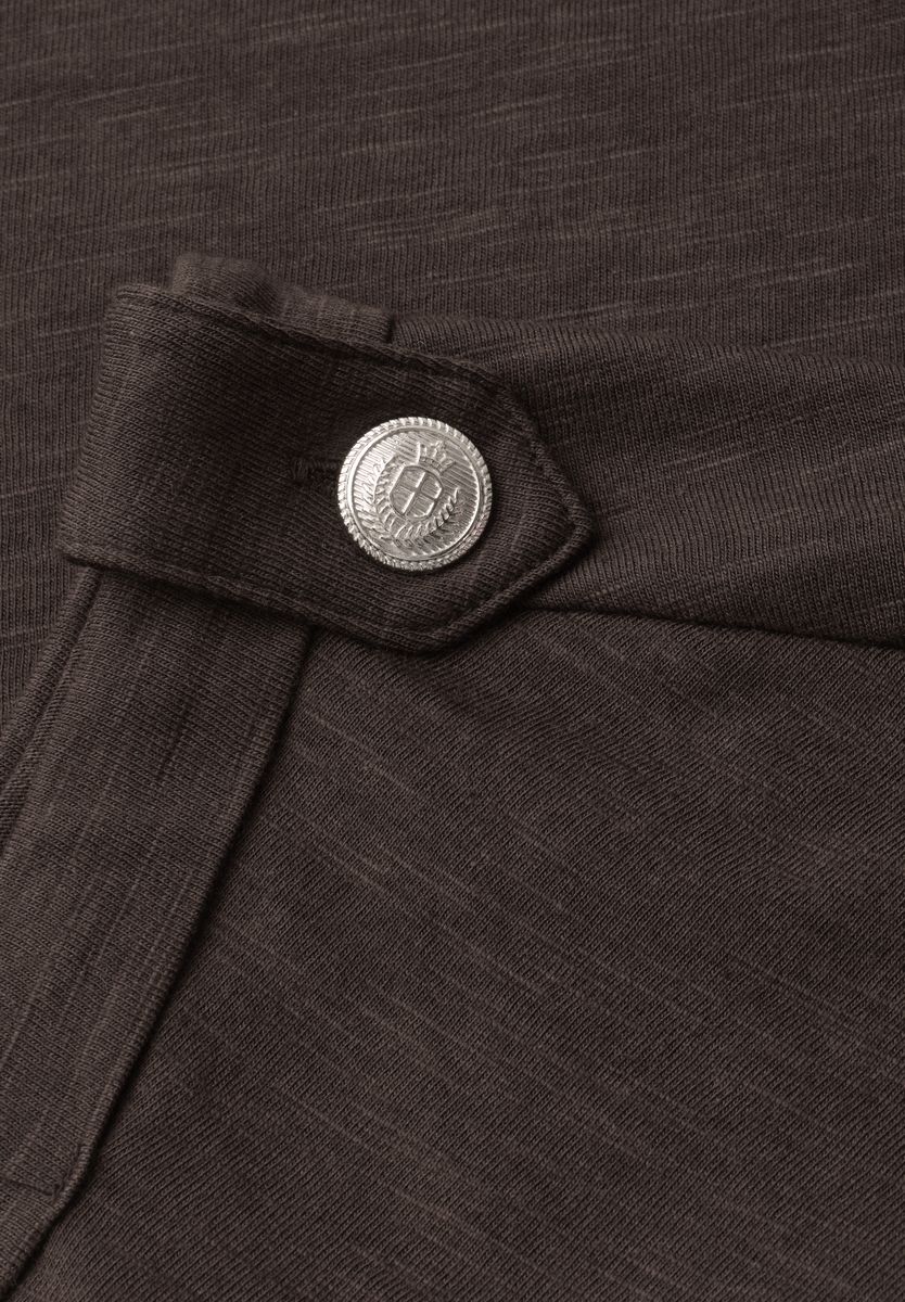 T-Shirt mit Rundhals und Knopfdetails