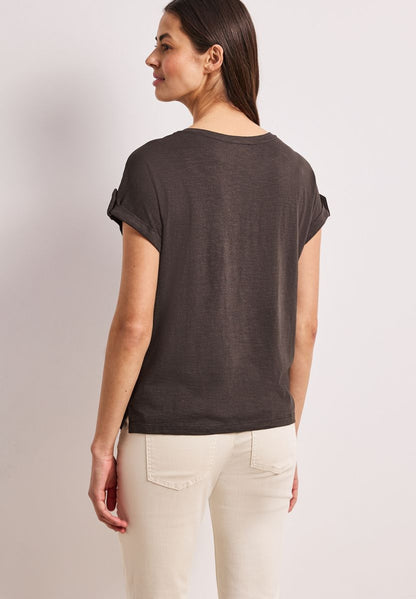 T-Shirt mit Rundhals und Knopfdetails