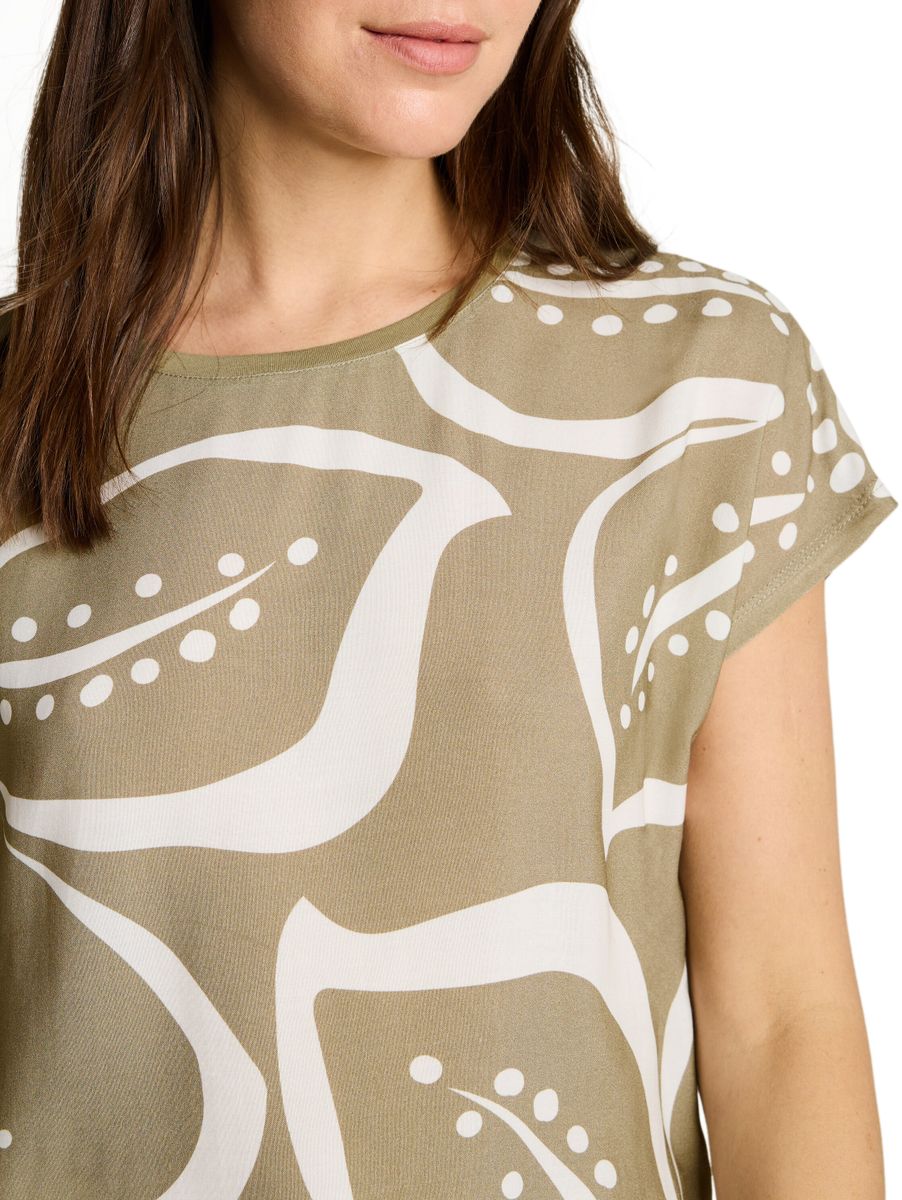 T-Shirt im Material-Mix