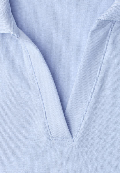 Top in Rippstruktur mit Polokragen