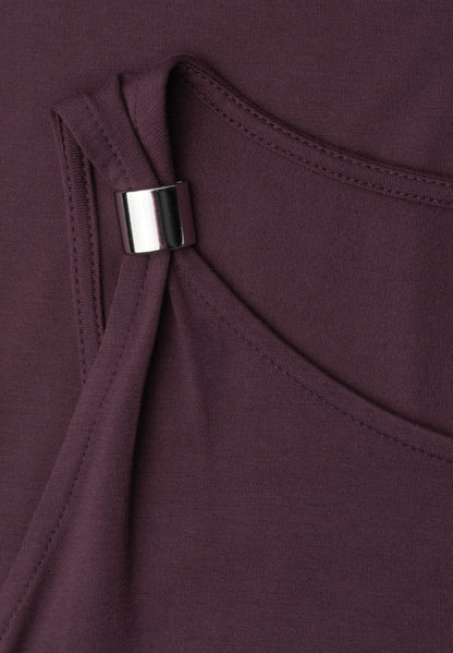 Knielanges Kleid mit Schnallendetail