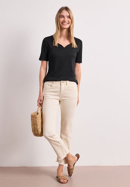 Basic T-Shirt mit Herzausschnitt