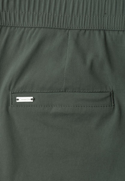 Slim Leg Chino mit Elastikbund