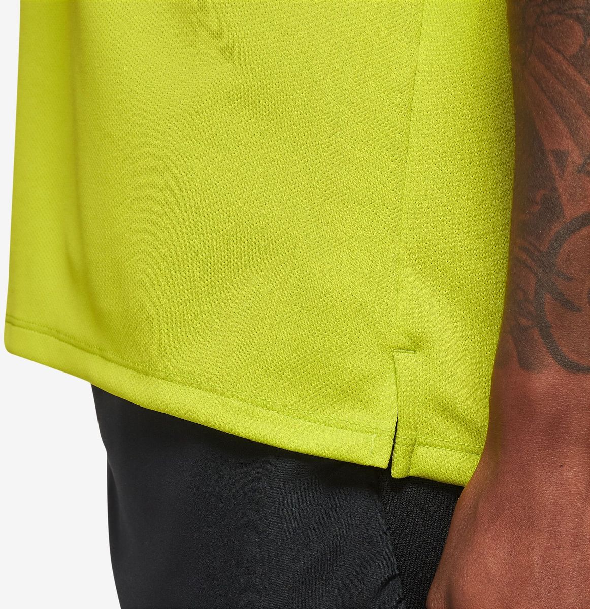 NIKE Herren M NK DF UV MILER SS