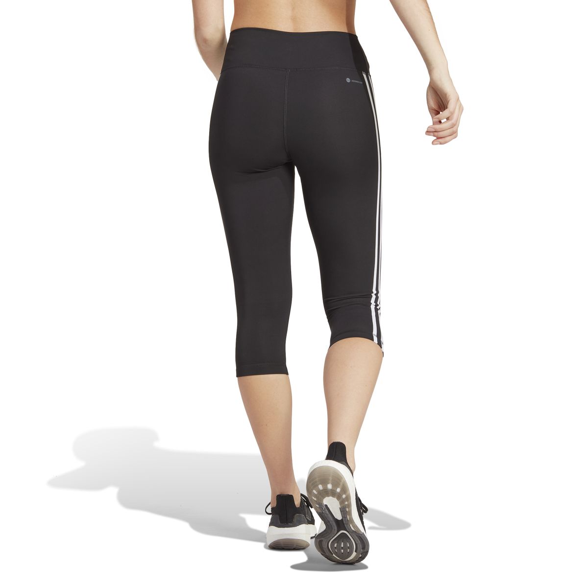 Train Essentials 3-Streifen High-Waisted 3/4-Leggings