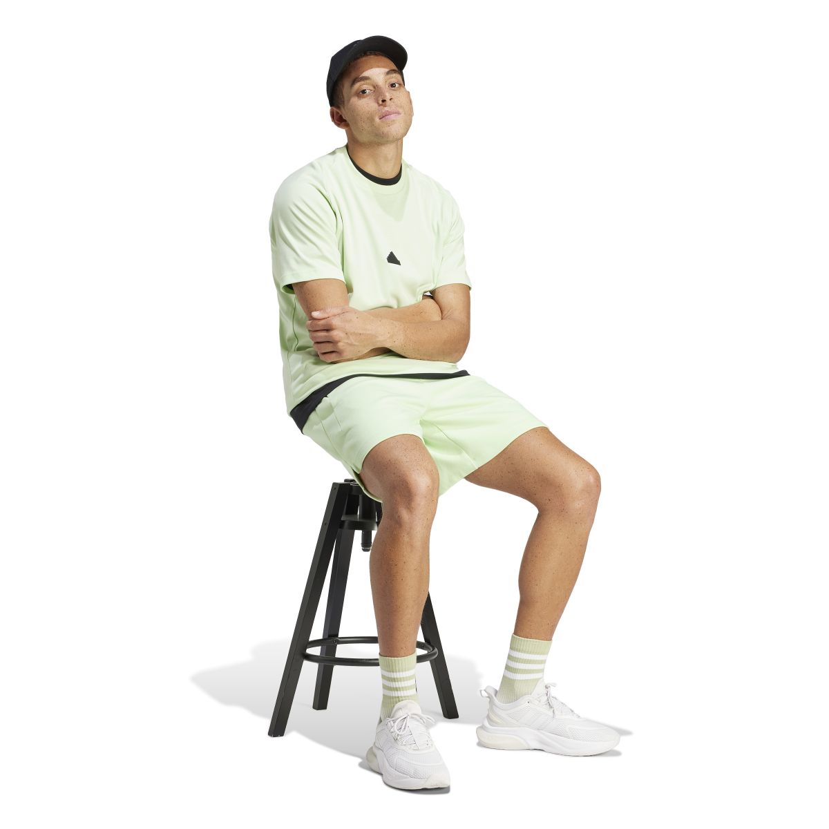 M Z.N.E. TEE