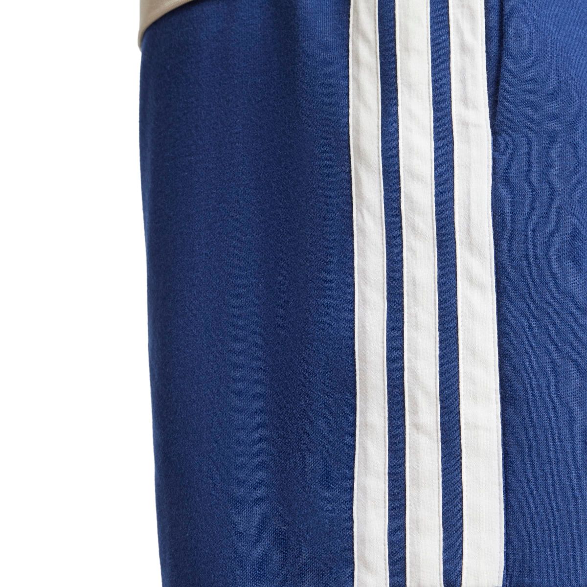 Essentials 3-Streifen French Terry Shorts