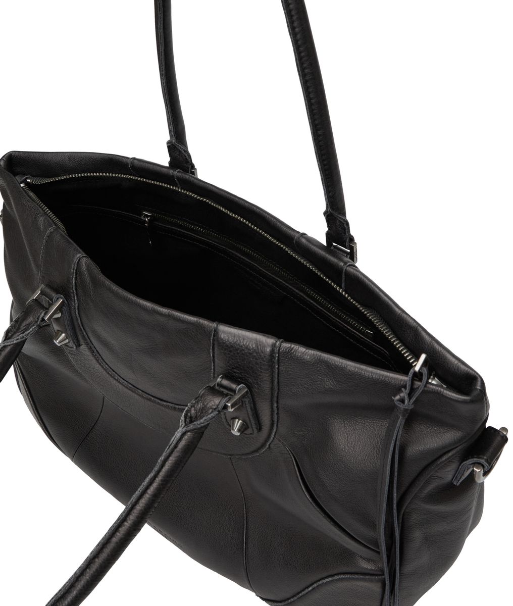 Archive Esther Satchel M