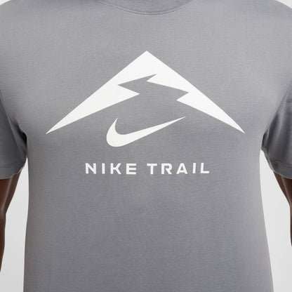 Nike M Nk Df Tee Trail Logo - smoke grey