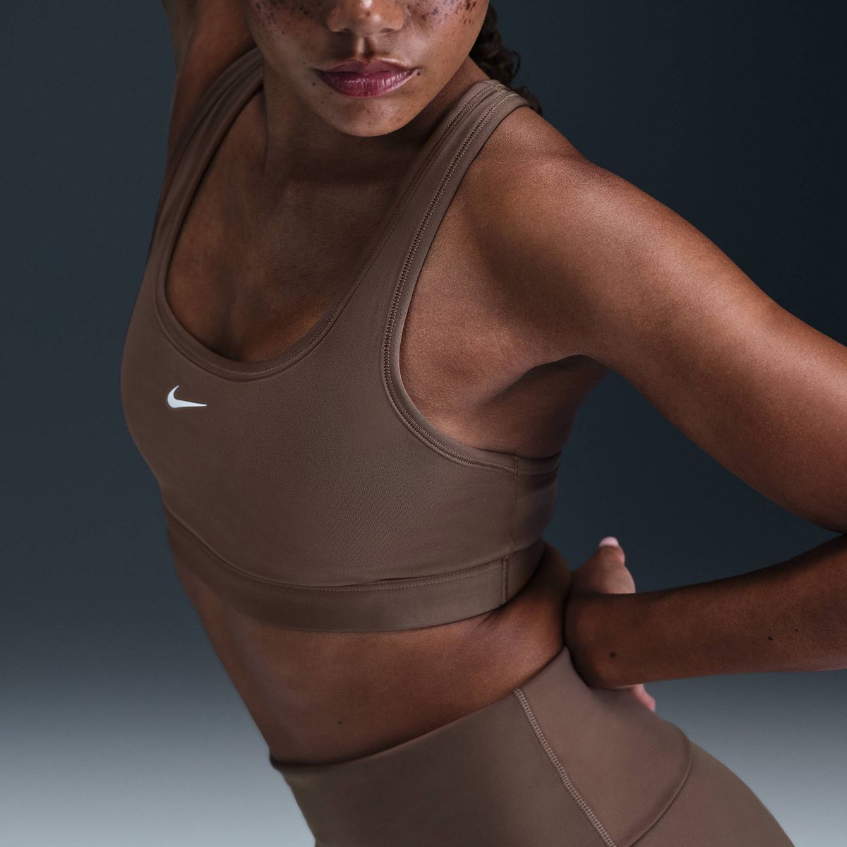 Nike W Nk Swsh Lgt Spt Bra - ironstone/white