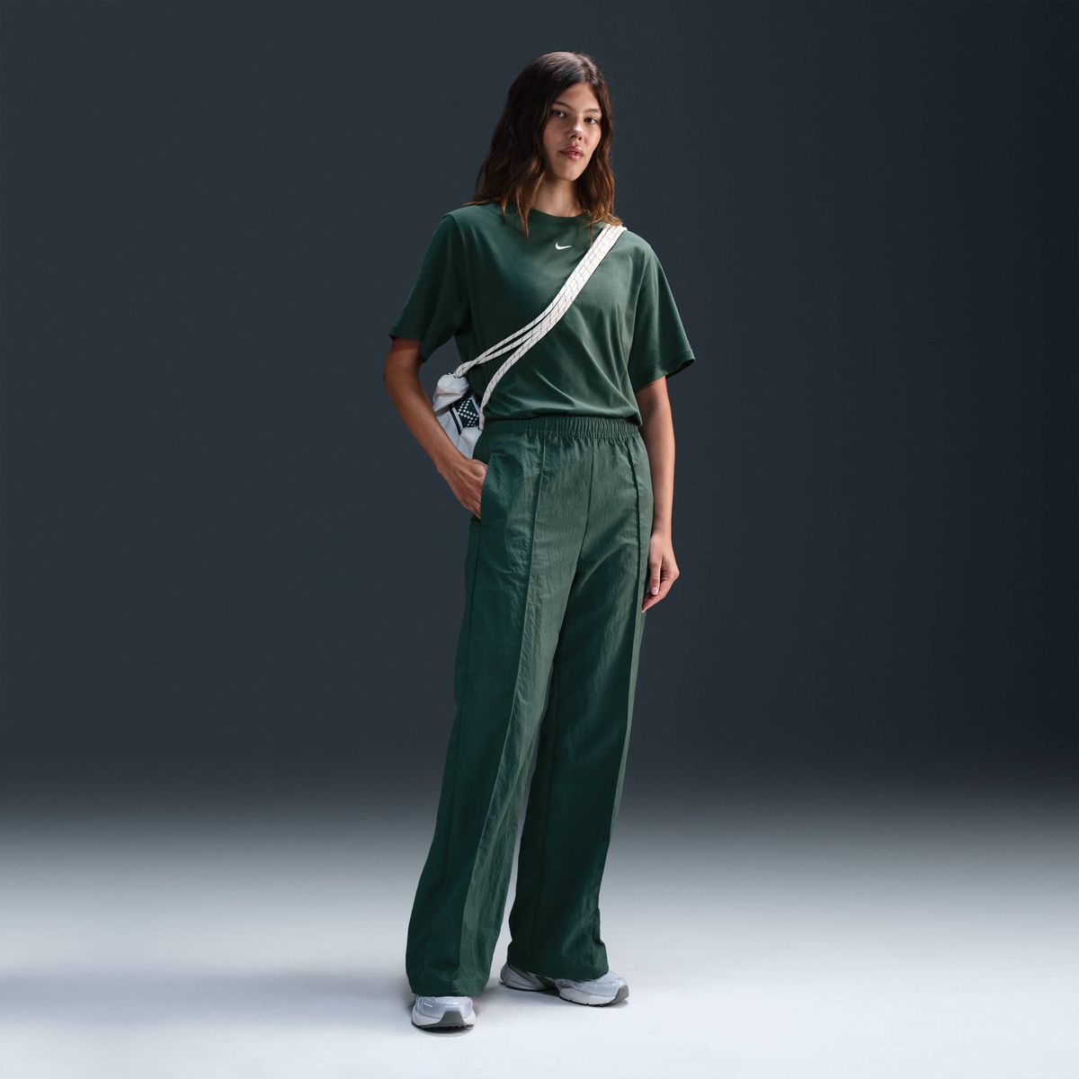 Nike W Nsw Tee Essntl Lbr - vintage green/white