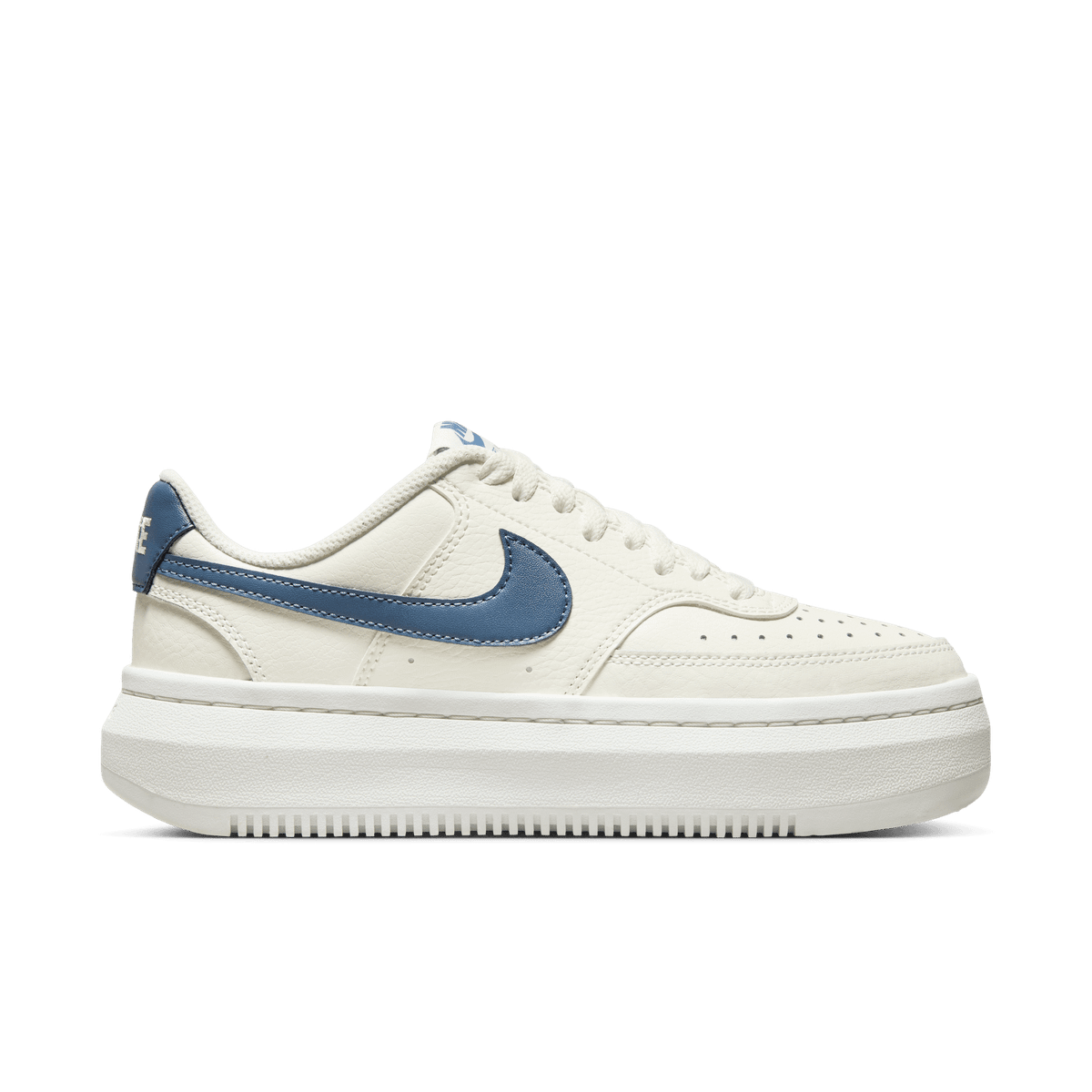 W NIKE COURT VISION ALTA LTR