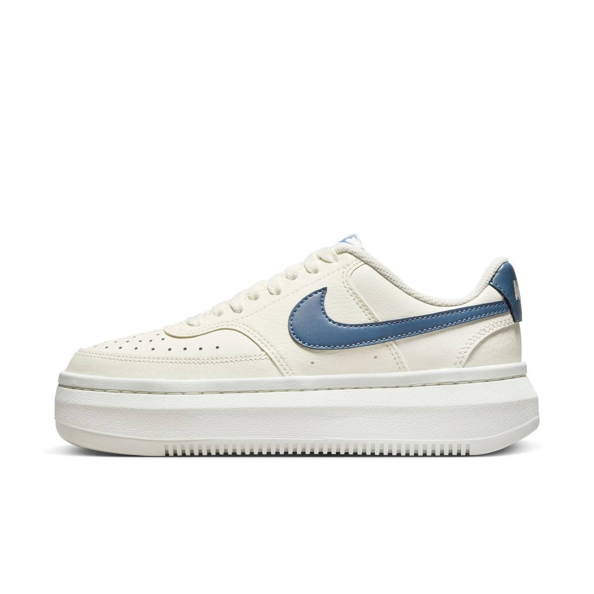 W NIKE COURT VISION ALTA LTR