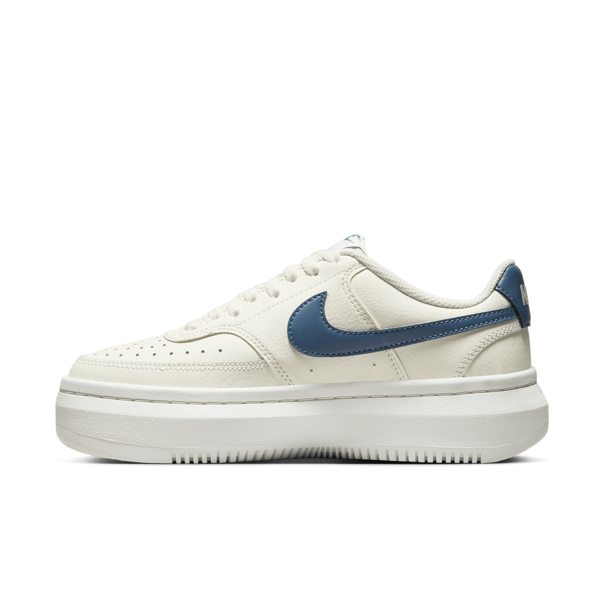 W NIKE COURT VISION ALTA LTR