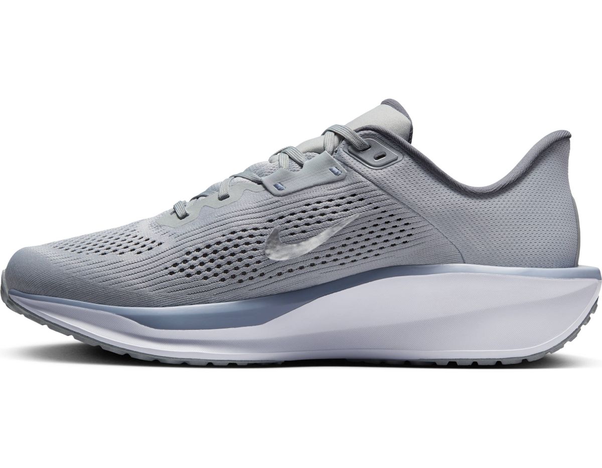 NIKE QUEST 6