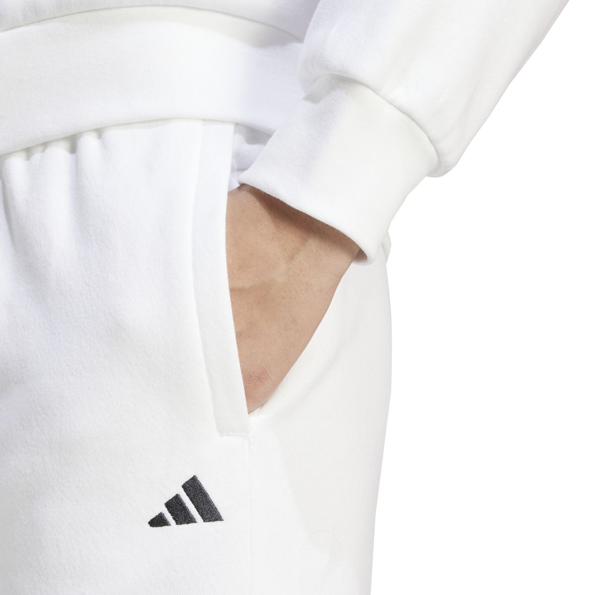 ESSENTIALS SMALL LOGO FEEL COZY OPEN HEM PANT