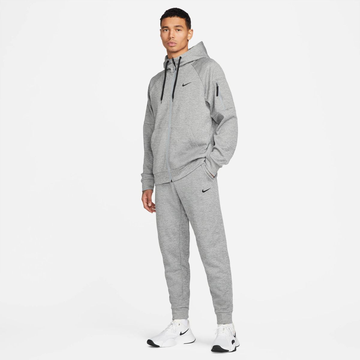 NIKE Herren Sporthose M NK TF PANT TAPER