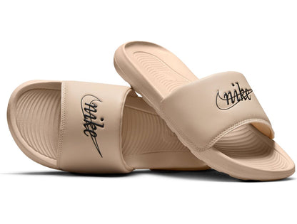W NIKE VICTORI ONE SLIDE