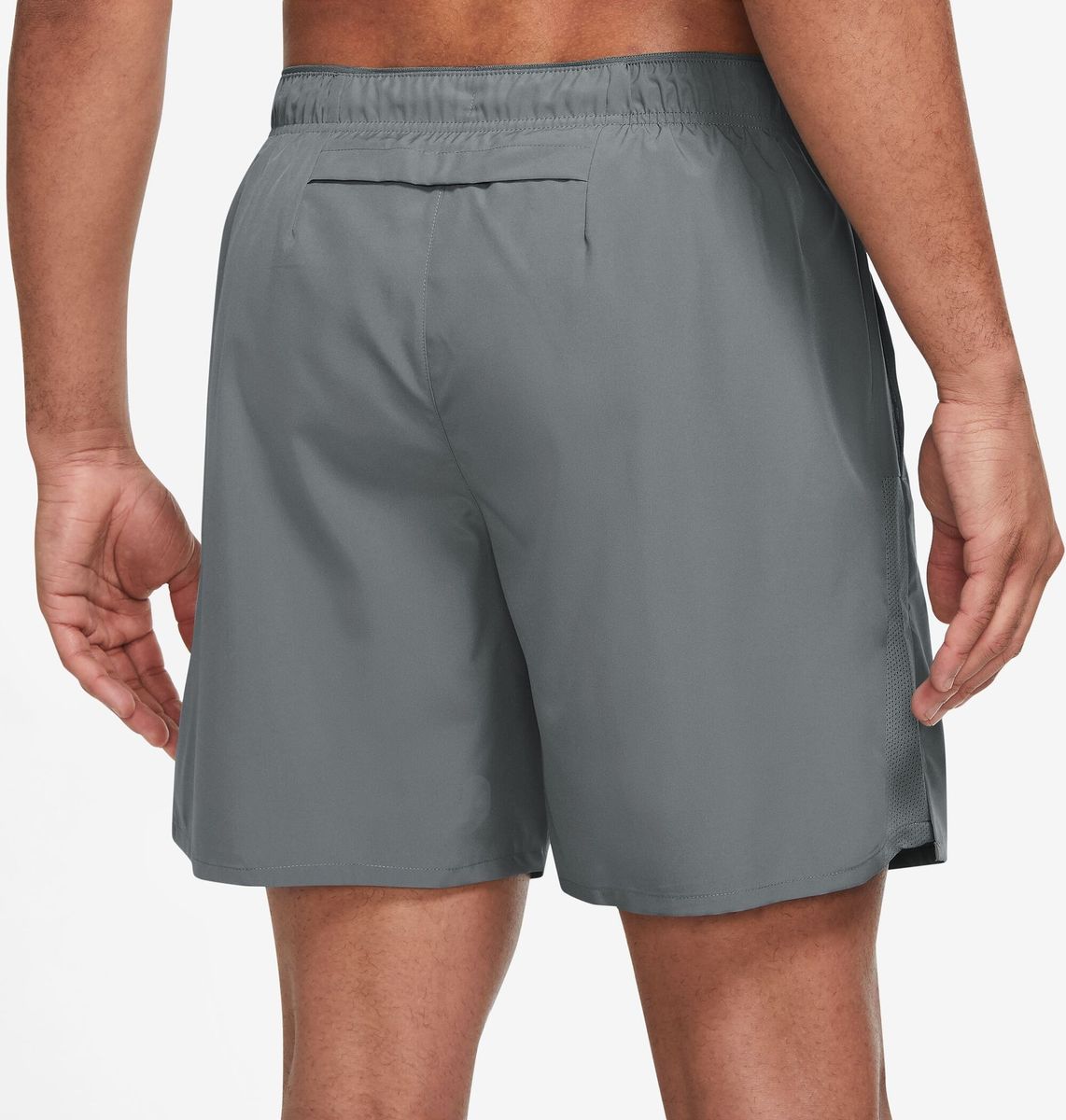NIKE Herren M NK DF CHALLENGER 7BF SHORT