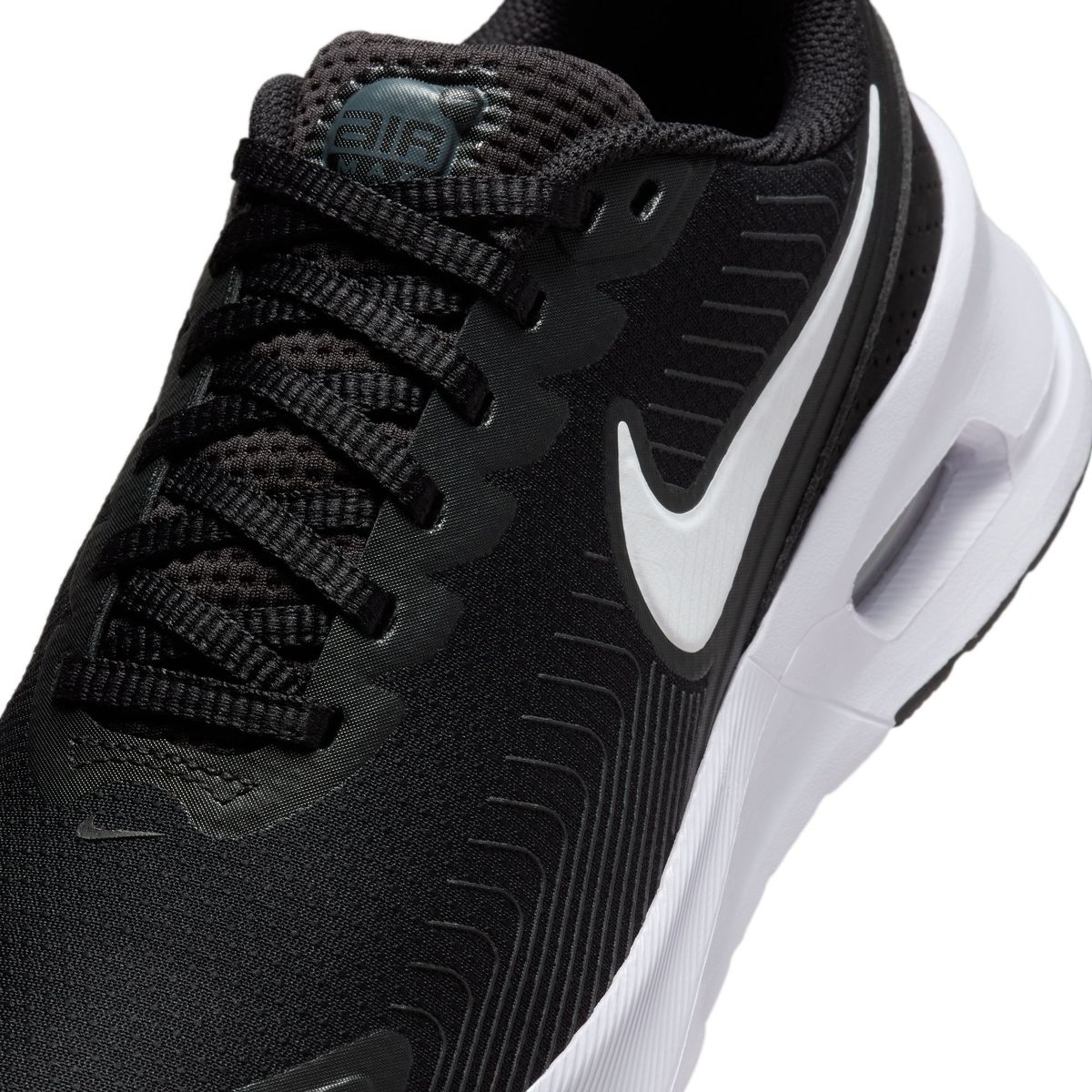 W NIKE AIR MAX NUAXIS