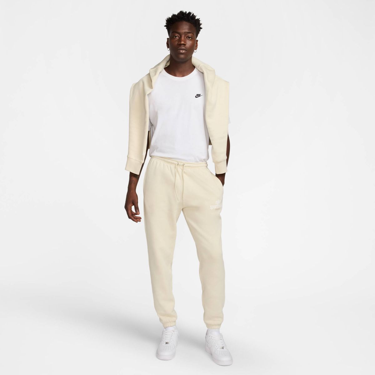M NK CLUB BB CF PANT NSW GFX