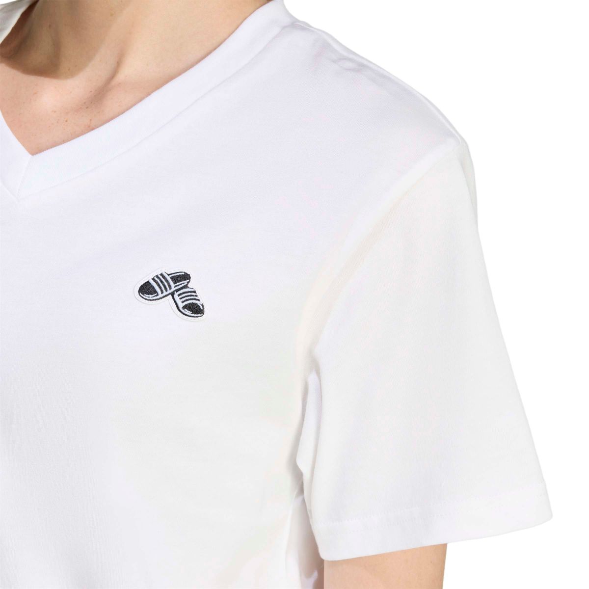 SUMMER SLIDE GRAPHIC T-SHIRT MIT V-AUSSCHNITT