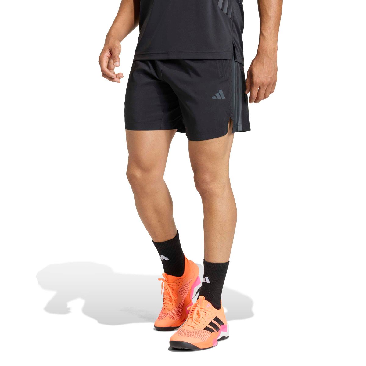 TECH ESSENTIALS WORKOUT 3-STREIFEN SHORTS