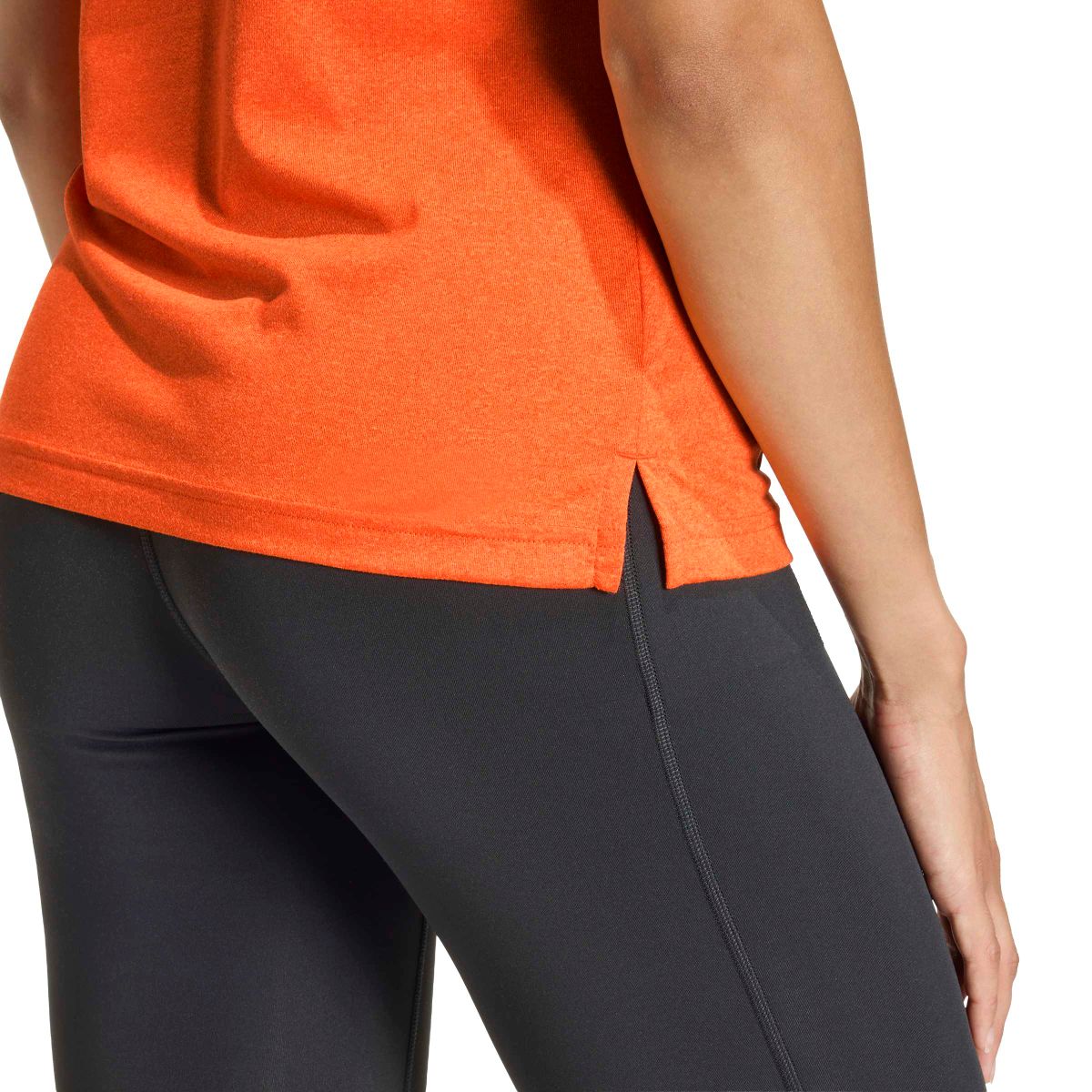 adidas Workout Essentials T-Shirt mit V-Ausschnitt