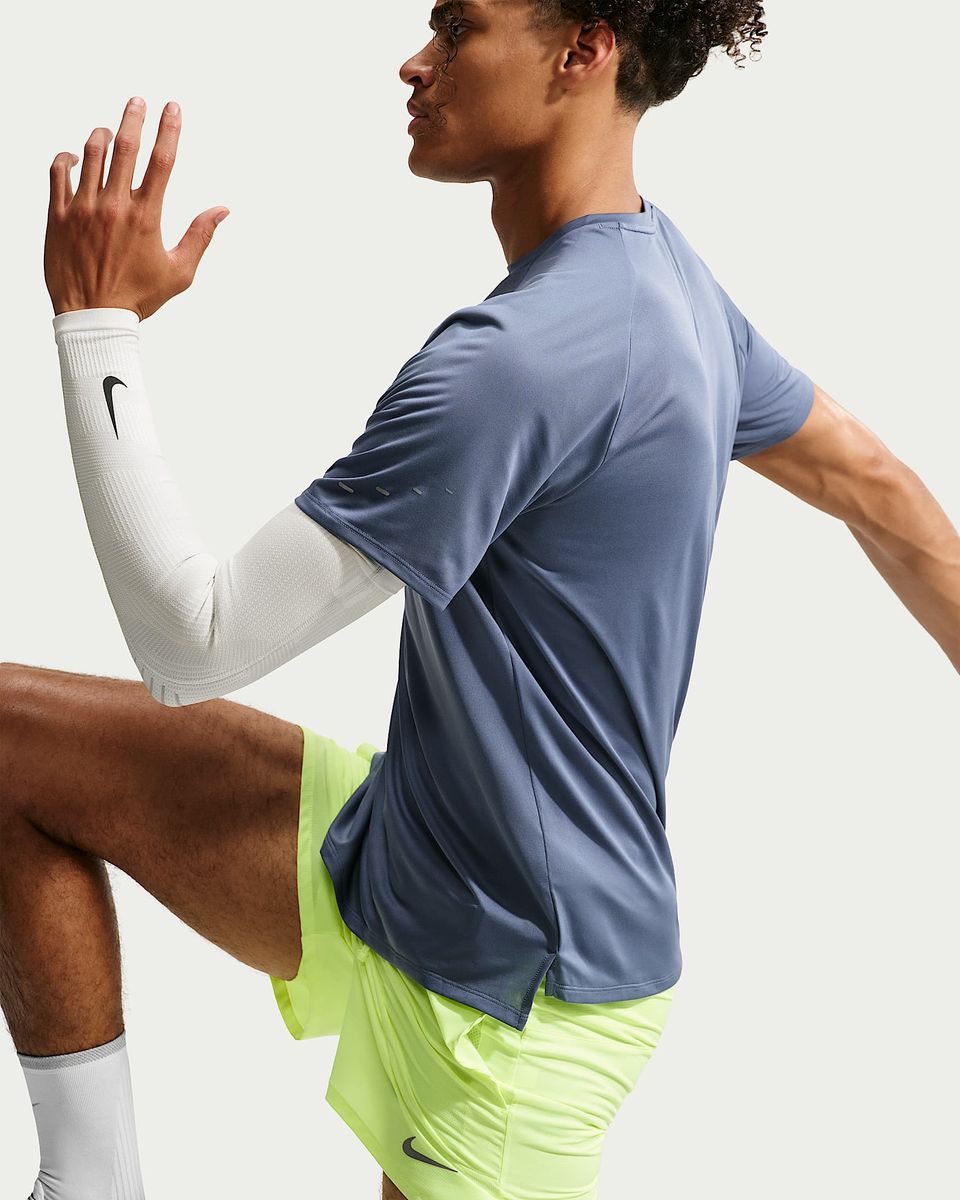 Nike Stride Dri-FIT ADV Kurzarm-Laufoberteil (Herren)