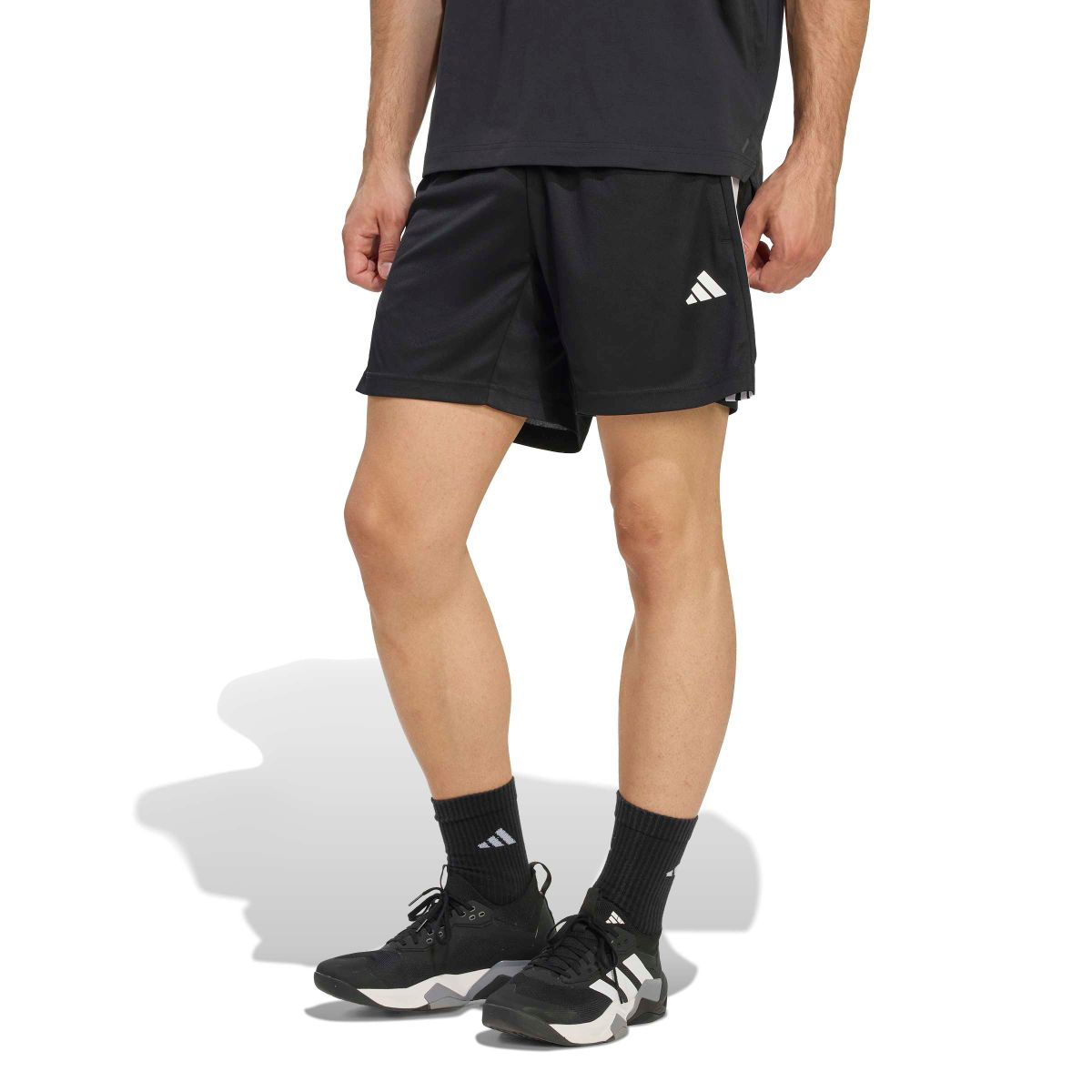 WORKOUT ESSENTIALS BASE 3-STRIPES PIQUÉ SHORT 7 IN