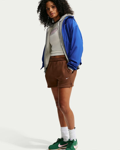 Nike Studio Fleece aus mittelschwerem Material Shorts mit mittelhohem Bund (Damen)