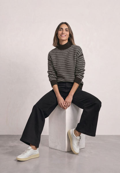 Pullover mit Turtle Neck und Streifenmuster
