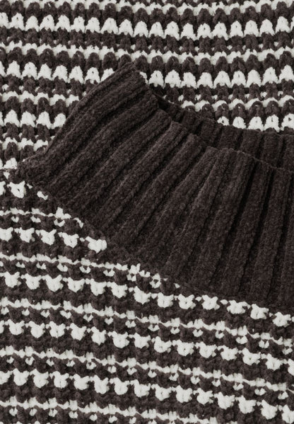 Pullover mit Turtle Neck und Streifenmuster