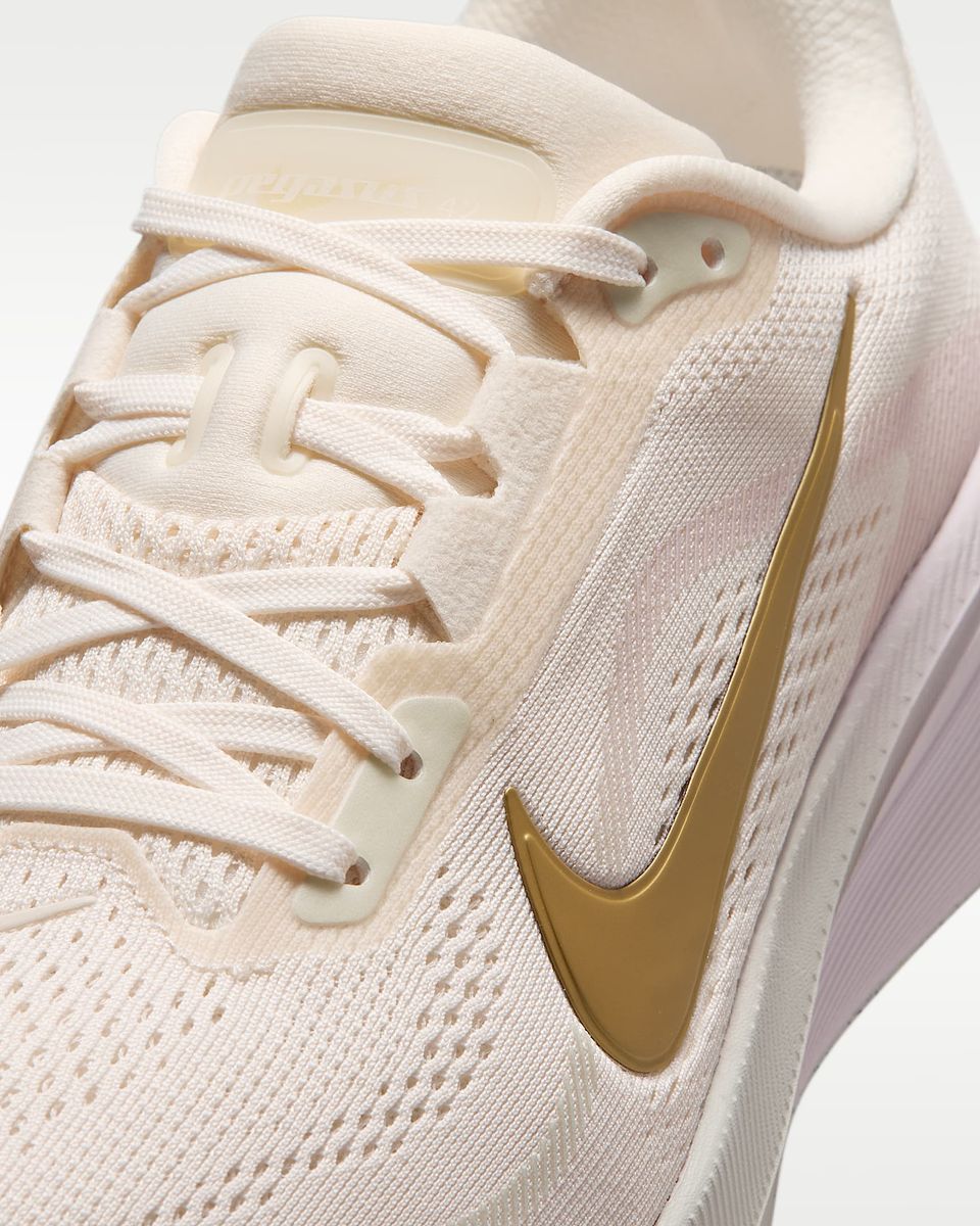 Nike Pegasus 42 Straßenlaufschuh (Damen)